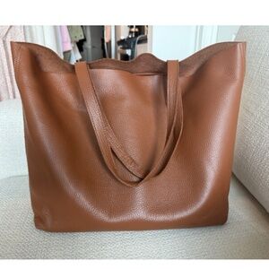 Cuyana Easy Tote in Caramel Pebbled Leather w/ Matching Caramel Interior - O/S